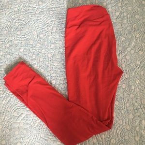Lularoe solid red leggings